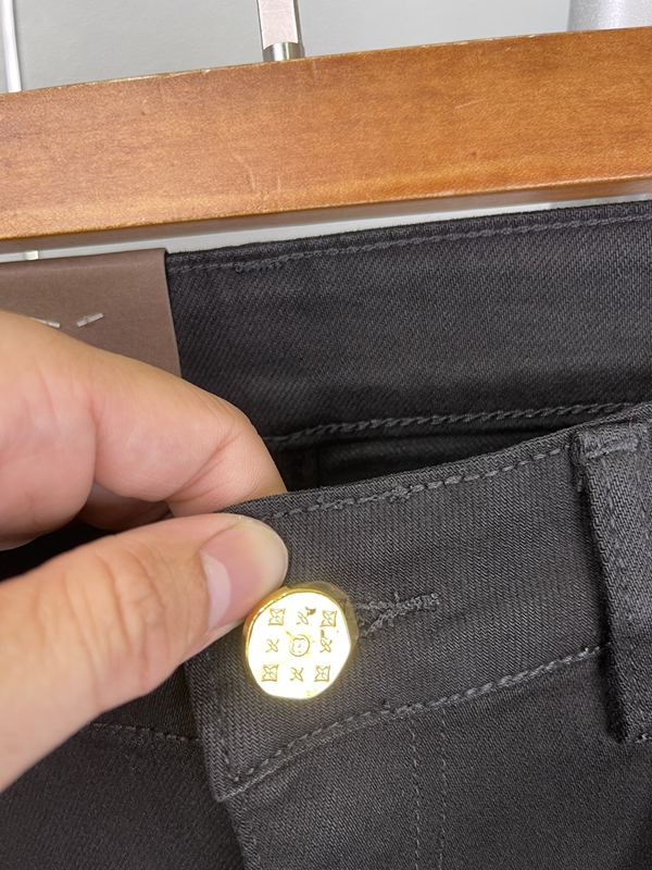 ブランドジーンズ角部分ディテール